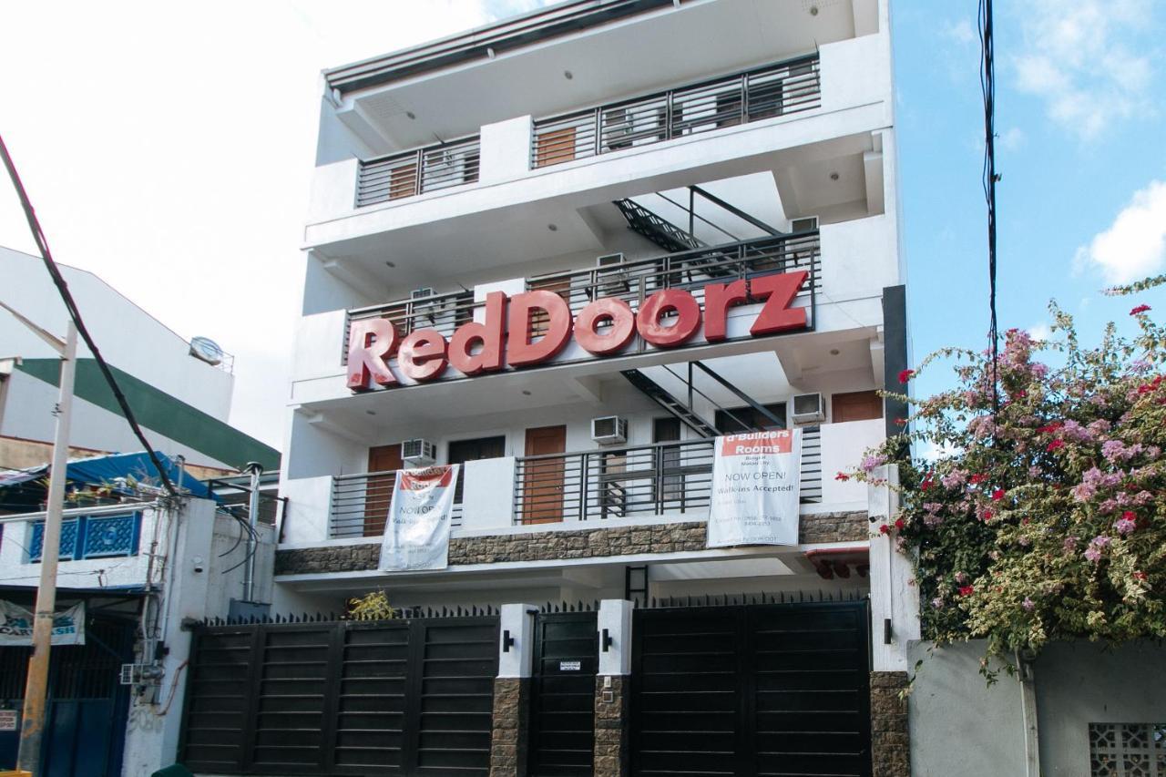 Hotel Reddoorz @ Dbuilders Bangkal Makati Manila Esterno foto